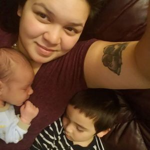 Meet your Posher, Caitlin